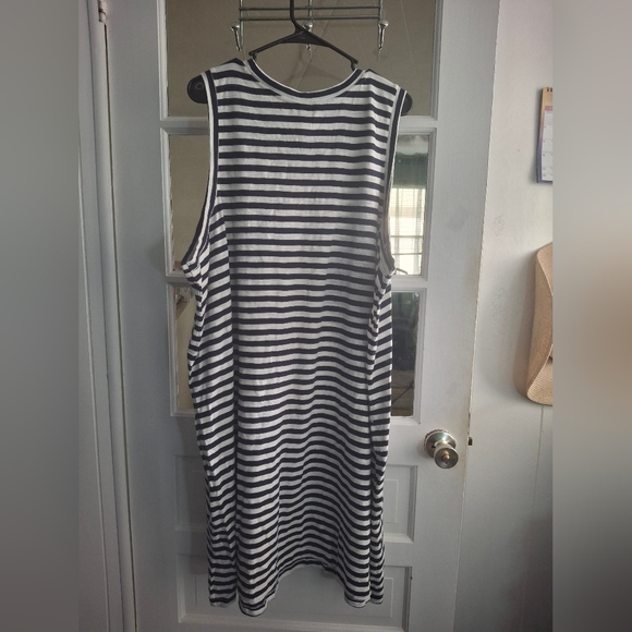 NWOT Old Navy Striped Navy and White Sleeveless Dress - Picture 3 of 6